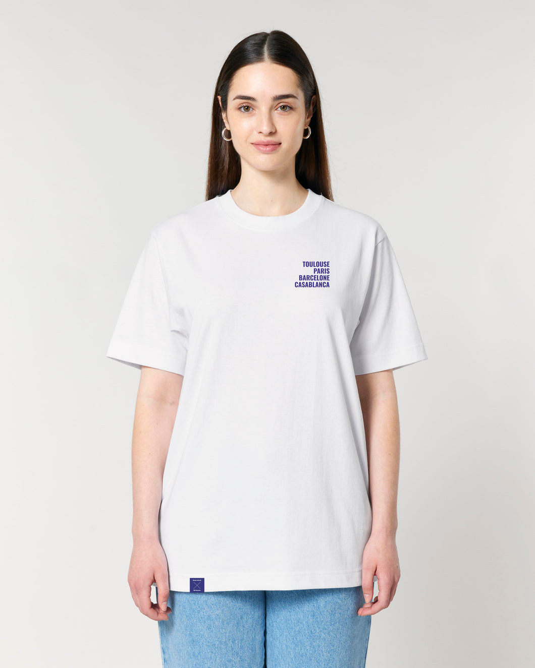 T-Shirt brodé rouge et bleu Maison Caffarelli x TBS Education
